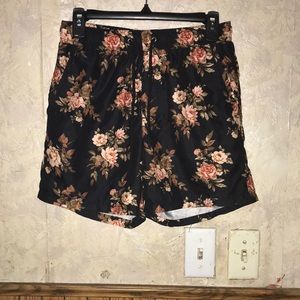 4/$10🌻🌻Black floral forever 21 swim shorts